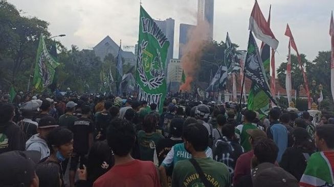 Hari Ini Ribuan Bonek Jadi Gelar Demonstrasi, Tuntut Revolusi Sepakbola Indonesia