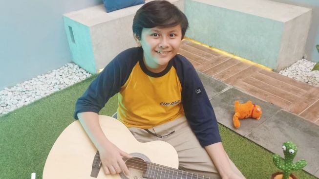 Suara Mirip David Naif dan Mahir Main Gitar, Vin Ingin Bangkitkan Musik Anak