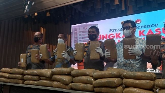 Tertangkap, 4 Pelaku Sindikat Aceh Hendak Diedarkan 224 Kilogram Ganja ke Jakarta