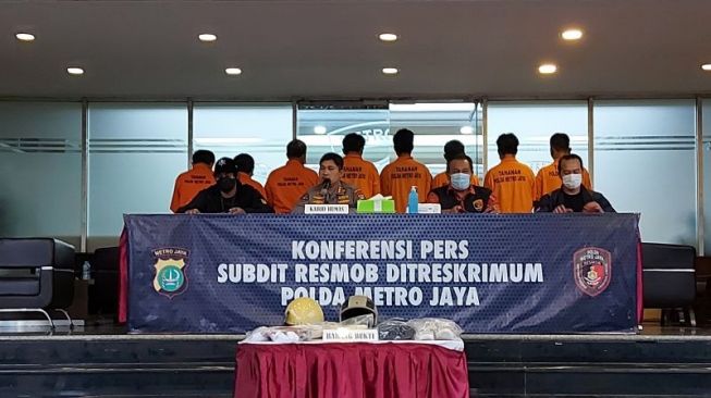Polda Metro Jaya Bekuk Komplotan Begal Bersajam di Bojonggede