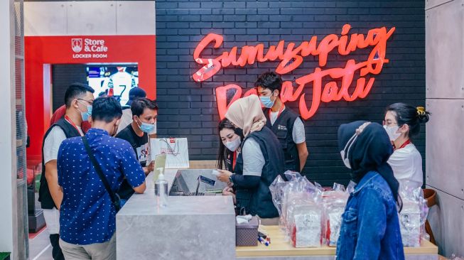 Persis Store resmi dilaunching di Jalan Menteri Supeno No.10 Manahan, Banjarsari, Solo, Sabtu (27/11/2021). [Istimewa/Sambernyawa/Okta Riska S]
