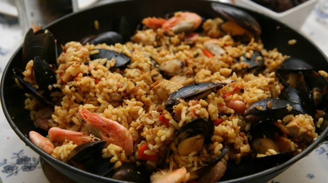 Paella, makanan khas Spanyol. (Pixabay/elementus)