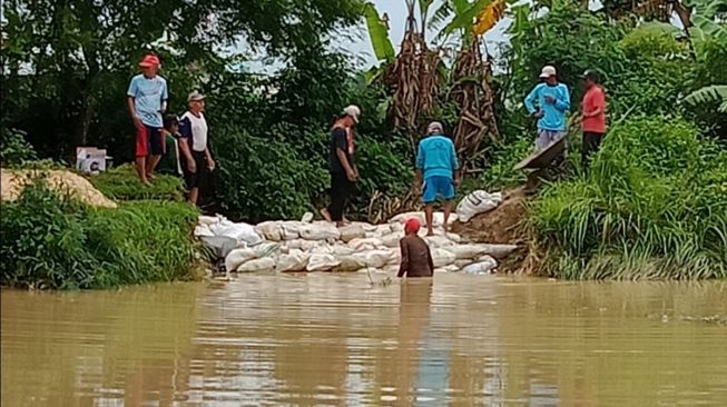 Tanggul Sungai Jebol, Sejumlah Wilayah di Kabupaten Pati Terendam Banjir