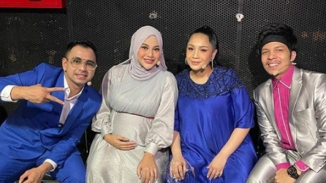 Raffi Ahmad, Aurel Hermansyah, Nagita Slavina dan Atta Halilintar [Instagram/@raffinagita1717]