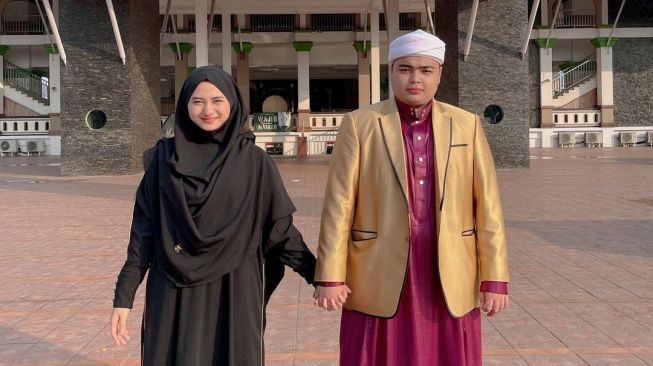 Istri Ameer Azzikra Ceritakan Gejala Awal Suaminya Sakit Liver, Awalnya Radang