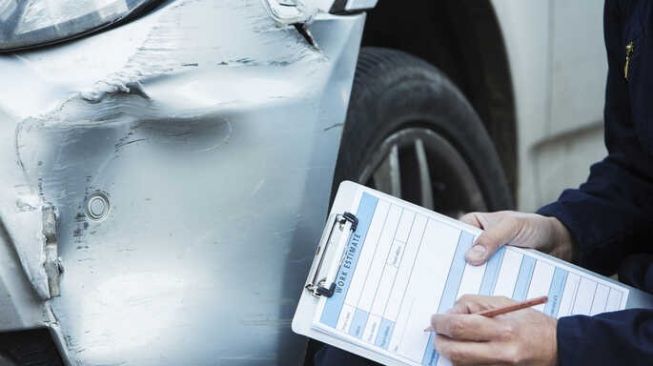 Bodi Mobilmu Lecet, Cari Tahu Cara Mengajukan Klaim Asuransi Mobil di Sini