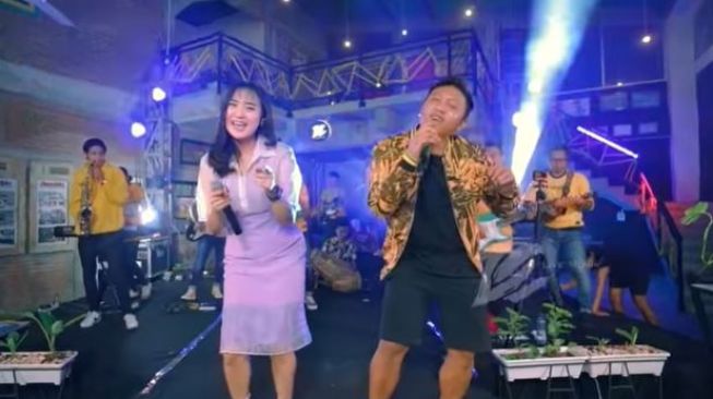 Denny Caknan feat Yeni Inka. (Youtube/DCProduction)