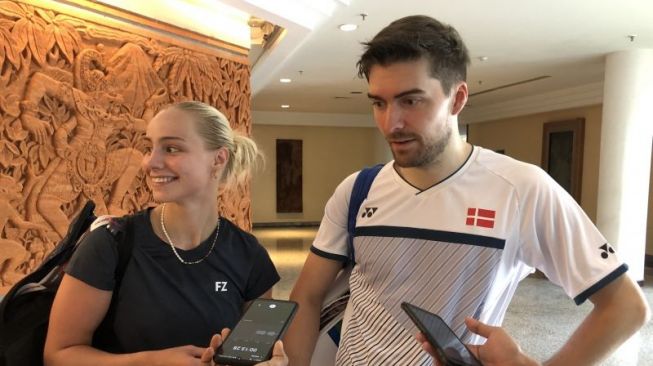 Ganda campuran asal Denmark, Mathias Christiansen/Alexandra Boje setelah latihan pra-turnamen BWF World Tour Finals 2021 di Nusa Dua, Bali, Selasa. (Antaranews/Roy Rosa Bachtiar)