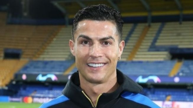 Viral Marbot Masjid Tampan Mirip  Pesepak Bola, 'Ronaldo dengan Kearifan Lokal'