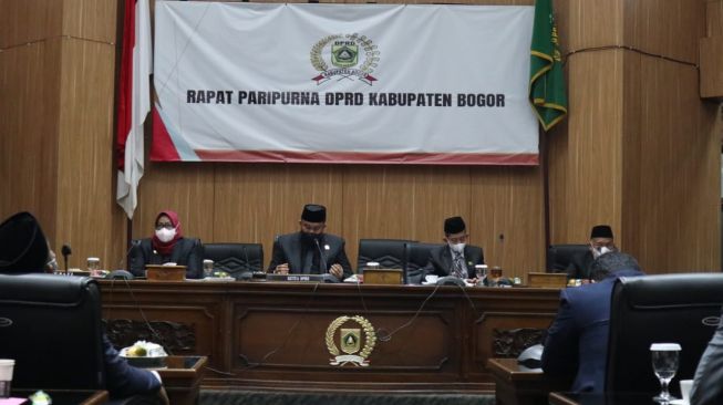 Tok! APBD 2022 Bogor Disahkan Rp 7,76 Triliun, Fokus Pemulihan Ekonomi