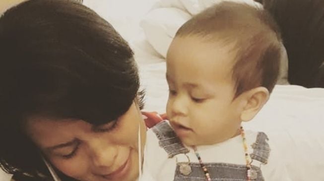 Potret Renny Setyawati Tante Vanessa Angel dari Pihak Ibu. [Instagram/@rennysetyawati75]