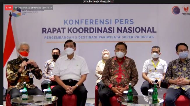 Antisipasi Omicron, Pemerintah Larang Pejabat Bepergian ke Luar Negeri