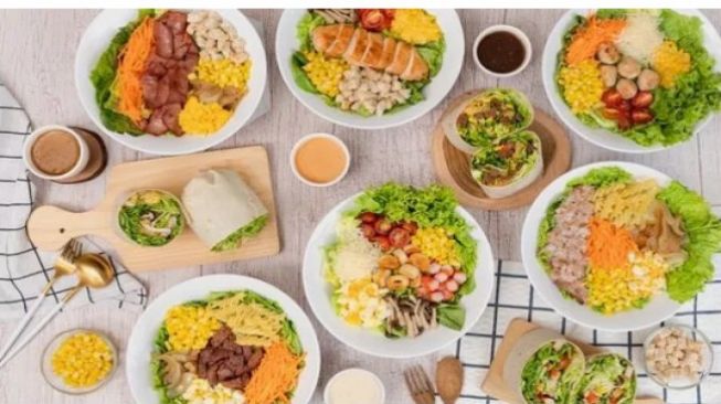 Tingkatkan Kesehatan Tubuh dan Mental, Konsumsi 5 Makanan Ini!