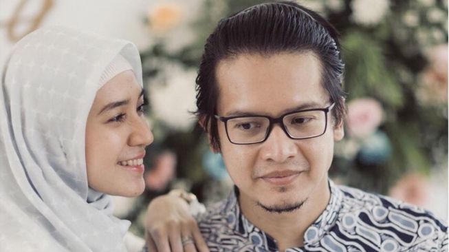 Potret Mesra Dimas Seto dan Dhini Aminarti (Instagram/@dhiniaminarti)