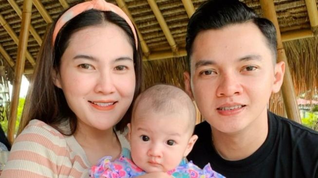 Kelahiran Anak Artis Paling Disorot Tahun 2021.(Instagram/@nellakharisma)