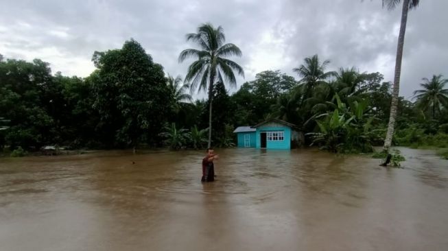Banjir di Natuna Setinggi 1.3 Meter, Warga Terpaksa Mengungsi