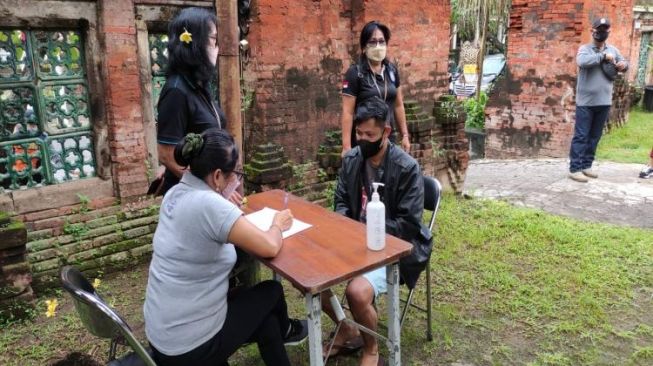 Sidak Prokes di Denpasar, Masih Ada Belasan Pelanggar Dan Sanksi Push Up