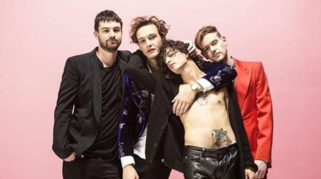 Personel Band 1975 (Instagram) / @The1975indonesiaofficial