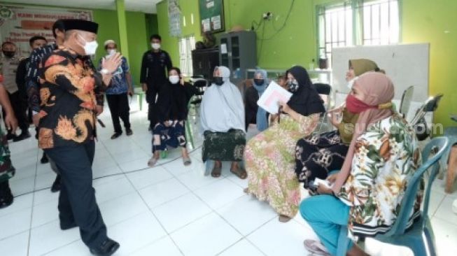 Wakil Bupati Gowa Pantau Percepatan Vaksinasi Covid-19 di Desa