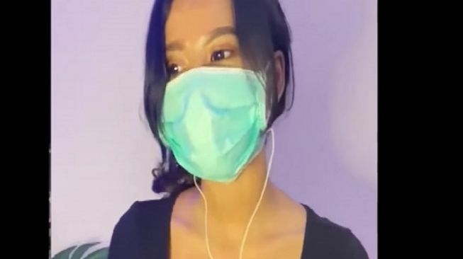 Sosok Siskaeee Wanita Pamer Organ Intim di Bandara YIA