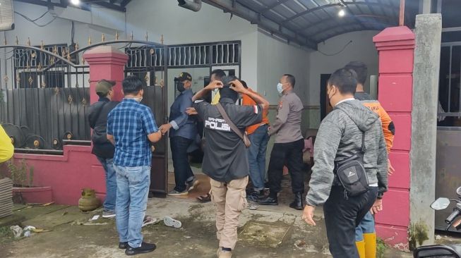 Jadi Tersangka Kasus Mahasiswi Bunuh Diri Di Makam Ayah, Bripda RB Terancam Dipecat