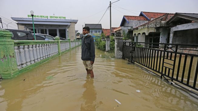 Ilustrasi banjir Rob di Tangerang.  ANTARA FOTO/Dedhez Anggara