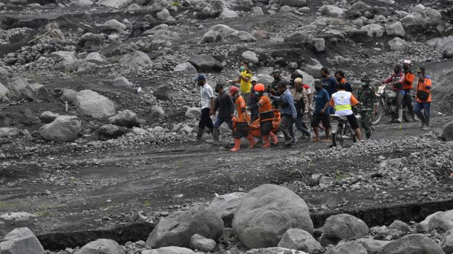 Korban Tewas Erupsi Gunung Semeru Bertambah jadi 14 Orang, 56 Lainnya Luka-luka