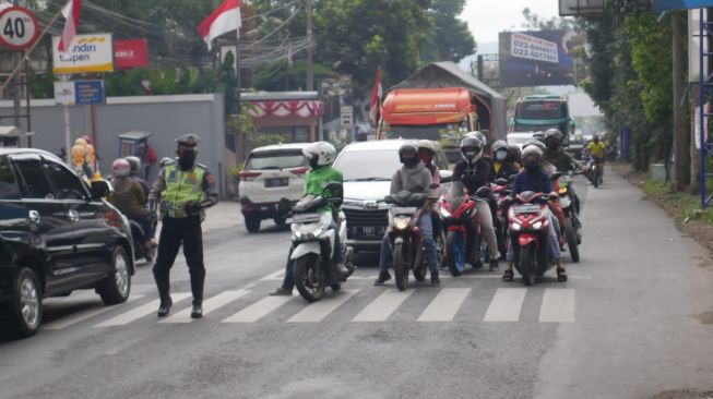 Jalanan di Bandung Diprediksi Bakal Dipadati Kendaraan Wisatawan hingga H+4 Lebaran, Kebanyakan Pelat B