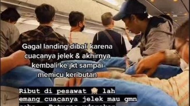 Keributan di Pesawat tujuan Jakarta-Bali viral di TikTok. [Foto : Tangkap Layar Tiktok @mikhayla] 