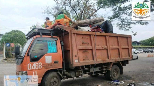 Sampah Pasca Banjir Rob di Pademangan Jakarta Utara Capai 46 Meter Kubik