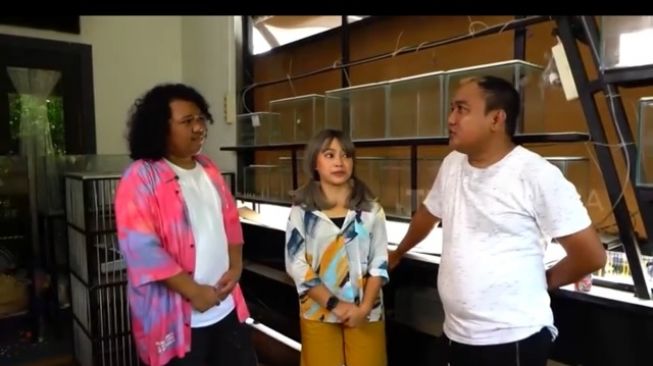 Potret Rumah Aziz Gagap (YouTube/TRANS7 OFFICIAL) 