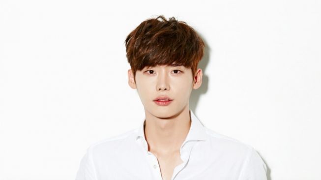 Potret aktor Lee Jong Suk (Soompi)