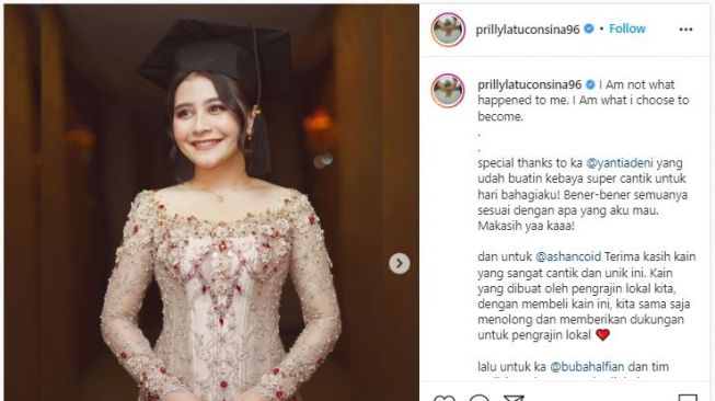 Kebaya Prilly Latuconsina saat Wisuda (instagram.com/prillylatuconsina96)