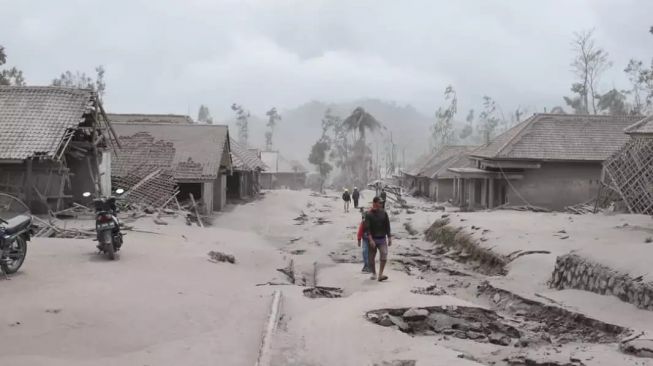 Sebanyak 22 Orang Dilaporkan Hilang Akibat Bencana Terjangan Awan Panas Gunung Semeru