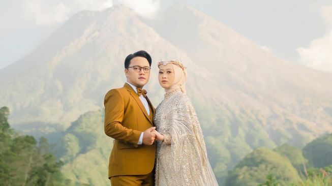 Potret Prewedding Danang DA dan Hemas Nura. [Instagram/@danang_official91]