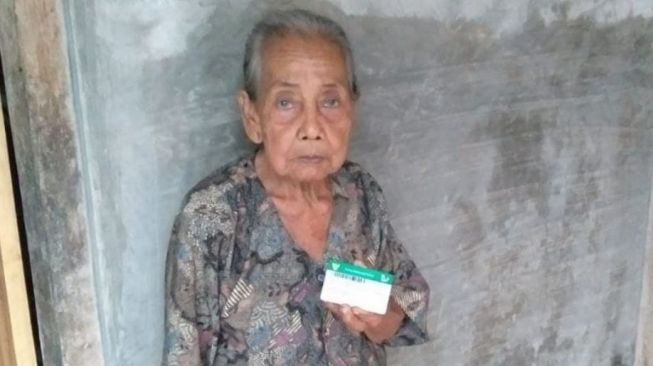 Mbah Katiyem Nikmati Masa Tua Bersama JKN-KIS