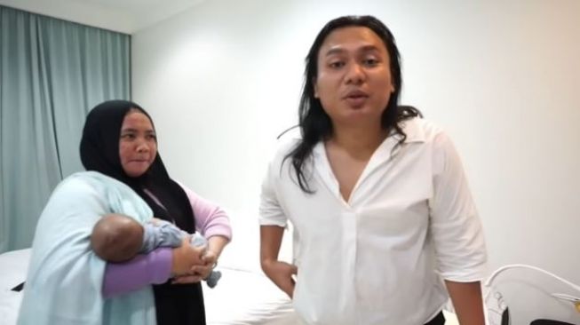 Keanu dan Mbak Lala. (Youtube/RANSEntertainment)