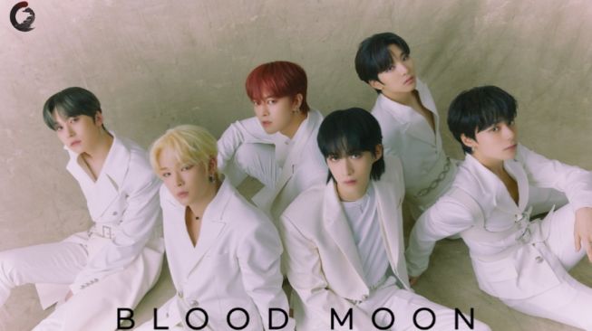 Potret ONEUS 'Blood Moon' (Soompi)