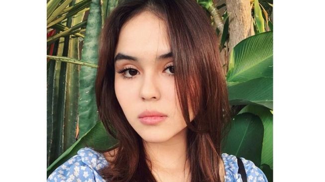 Laura Anna Kenang Peristiwa Kecelakaan, Potret Mobil Ringsek Disorot