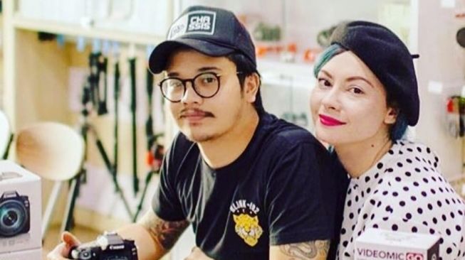 LDR-an dengan Istri dan Anak, Derby Romero Ngaku Kesepian