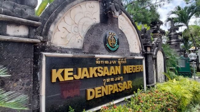 Kejari Denpasar Sita Dokumen Terkait Dugaan LPD Serangan