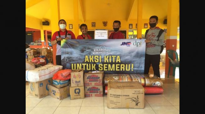 Bantu Dirikan Dapur Umum, JNE Juga Beri Gratis Ongkir Bantuan Korban Erupsi Semeru