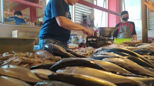 Cuaca Buruk, Harga Ikan Laut di Kota Cimahi Naik 10 Persen