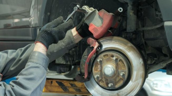 Bubut Cakram Mobil - Fungsi dan Biayanya di Bengkel