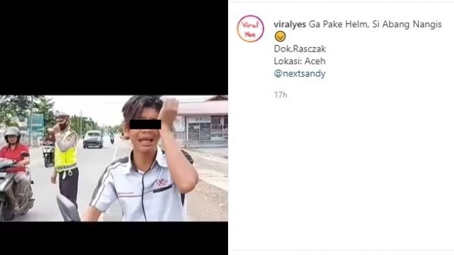 Dicegat Polisi karena Tidak Pakai Helm, Pria Ini Malah Nangis Kejer di Pinggir Jalan (Instagram/@viralyes)