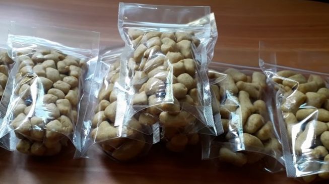 6 Makanan Khas Kalimantan Timur Terlezat, Amplang Wajib Dibawa Pulang