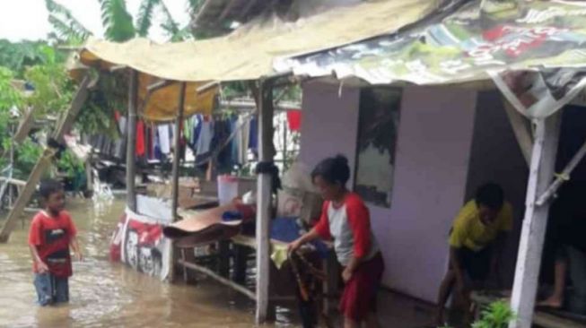 Citarum Meluap, Pemukiman Warga di Bojongponcol Bekasi Terendam Banjir