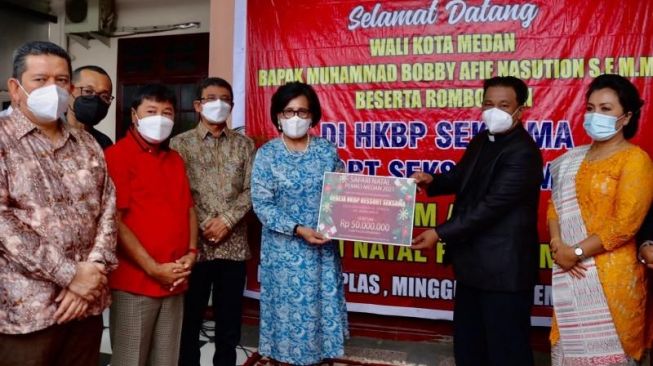 Pemkot Medan Serahkan Bantuan Rp 50 Juta untuk Gereja