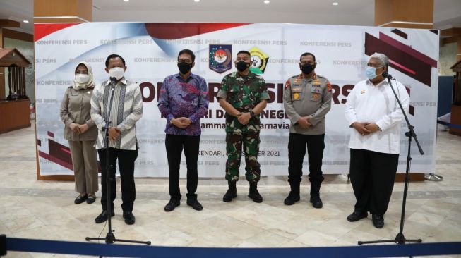 Mendagri Minta Pemda Percepat Vaksinasi Dosis Pertama hingga 70%