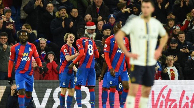 Hasil Liga Inggris: Crystal Palace Benamkan Everton 3-1